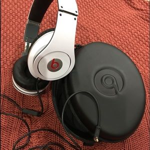 Original Beats White headphones- with case & cord